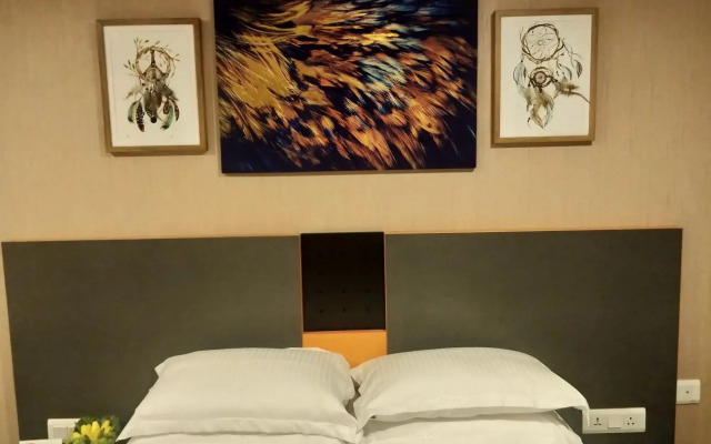 37th Crescent Boutique Suites