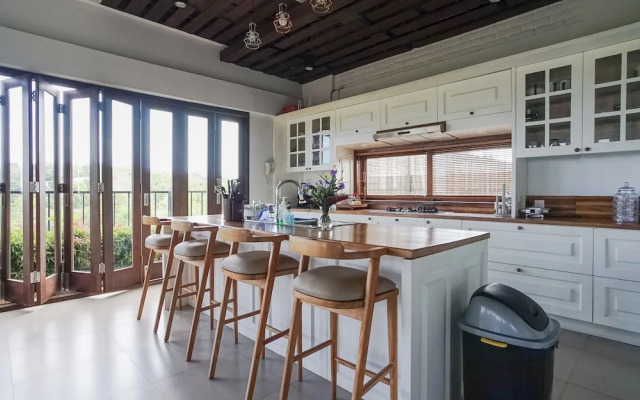 The Ocean Views Luxury Villas & Apartment