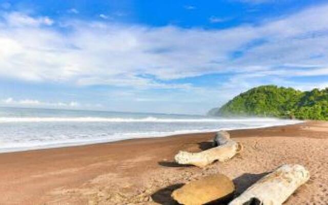 Luxury Condo Jaco Beach