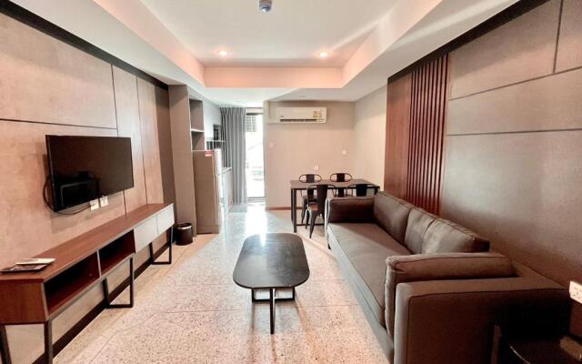 12 The Residence Hotel