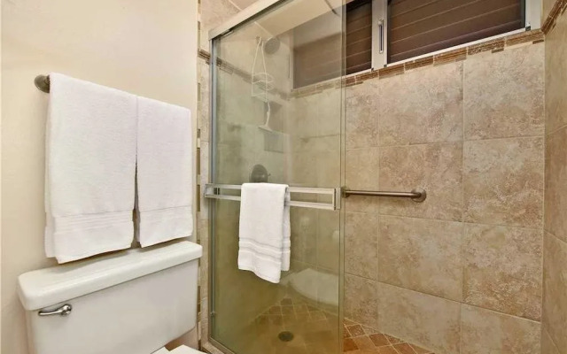 Royal Kahana 1112 by RedAwning