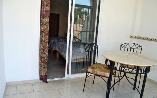 Alexandross Hostel BnB