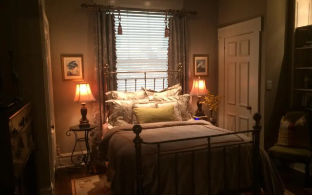Belle Oaks Inn