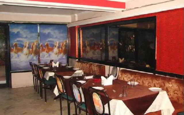 Hotel Crown