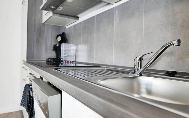 Pitlane Apartments by corents