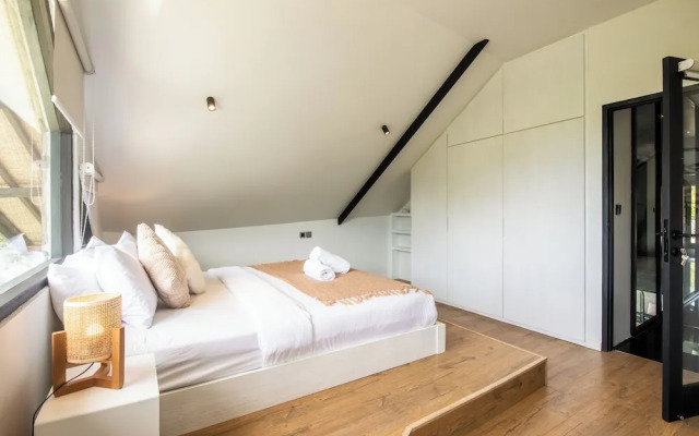 Luxurious 6BR Clifftop Villa, 5 Minutes to Bingin