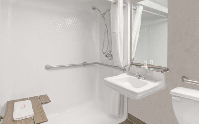 Baymont Inn & Suites by Wyndham San Marcos Outlet Malls