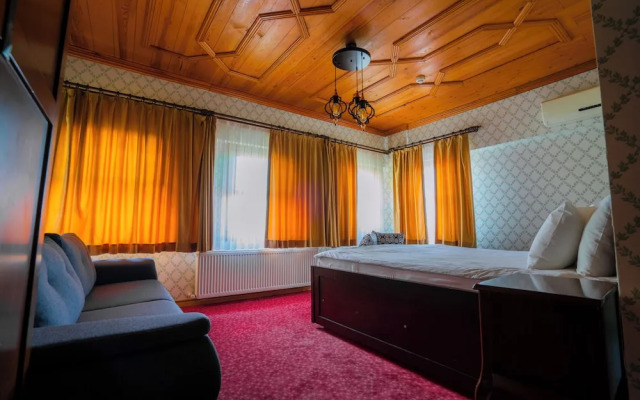 Gulliver Mansion Hotel