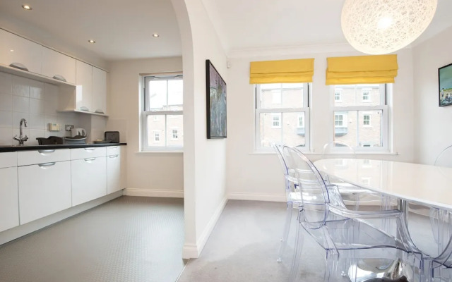 Dalton Crescent