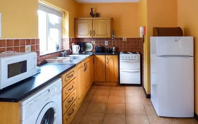 Rossbeigh Beach Cottage No 6