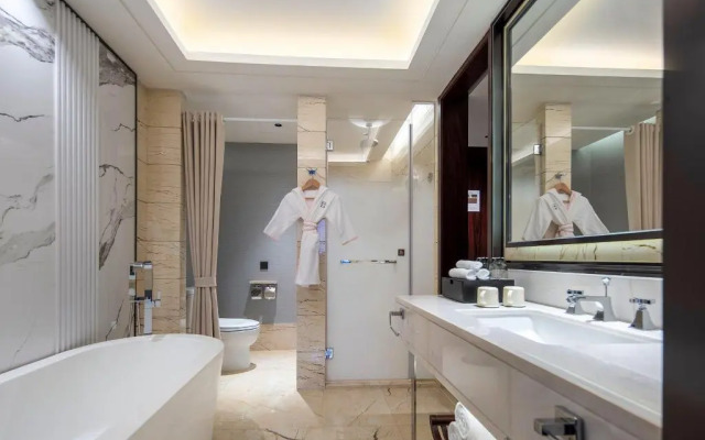 HUALUXE Leshan by IHG