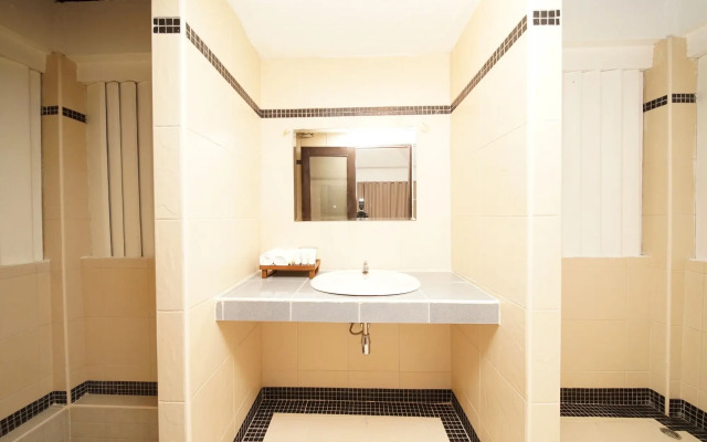 Aquavana Haad Rin Resort