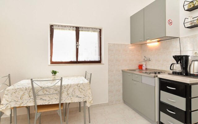 Apartment 535