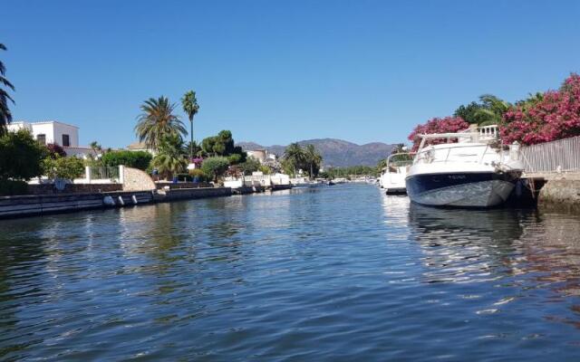 Appartement sur Empuriabrava à 100 m de la mer