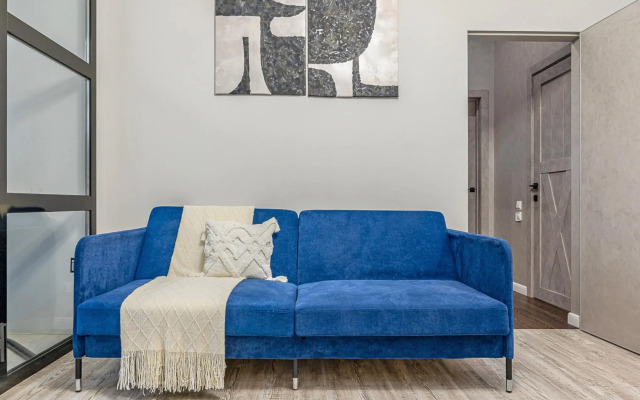 Хорошего дня на проспекте Космонавтов 108Е