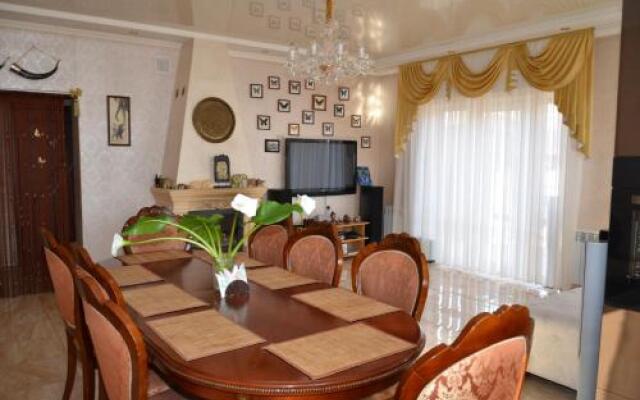 Pin Guest House