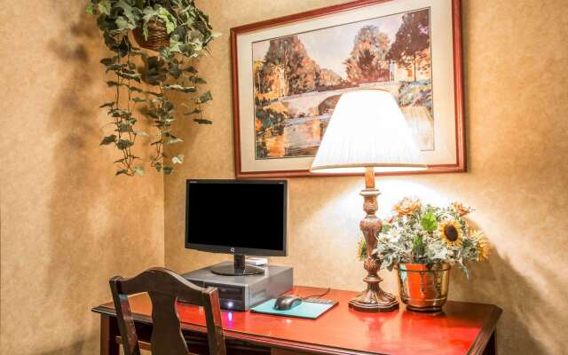 Quality Inn Greeneville - Tusculum