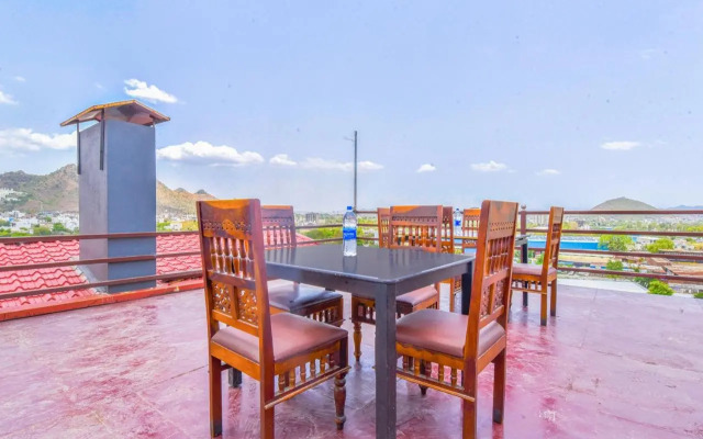 Monika Palace Hotel and Restaurant