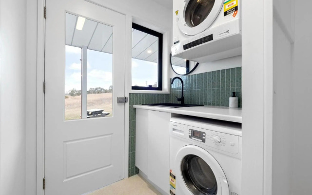 The Jindabread House