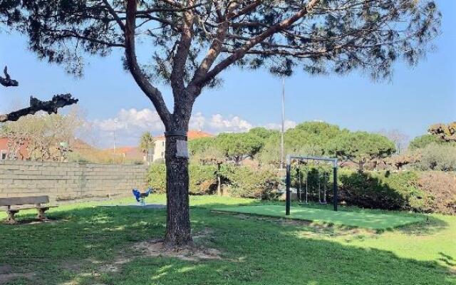 Studio cabine pour 4 personnes avec piscine commune