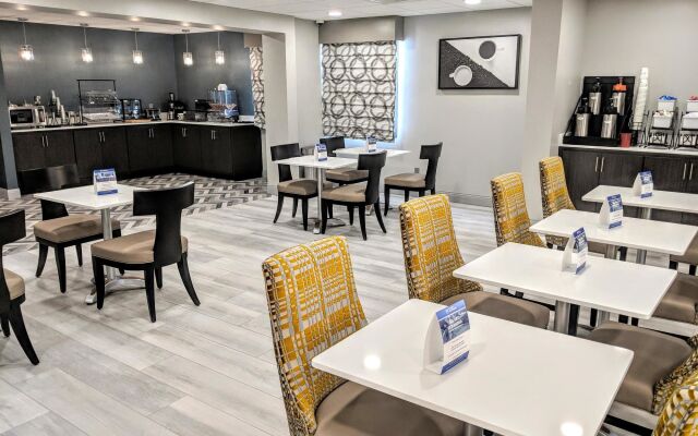 Best Western Plus Bloomington East Hotel