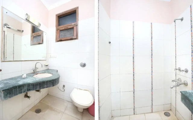OYO Rooms Hussainpura Bridge