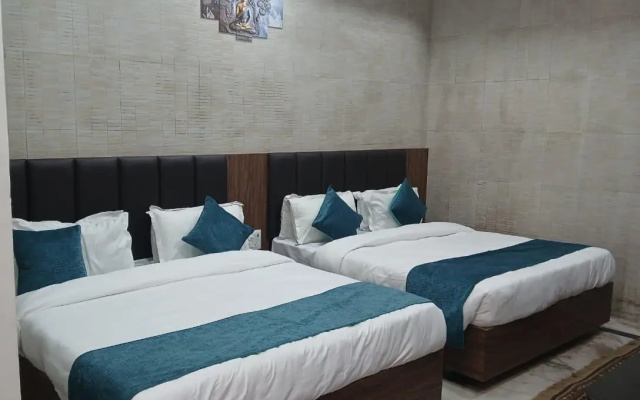 Hotel Ganga Darshan – Guest Rooms – Haridwar