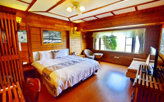 Shiyai Taoyuan B & B