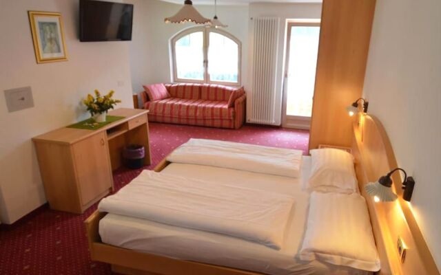 Latemar Hotel Suites & Spa