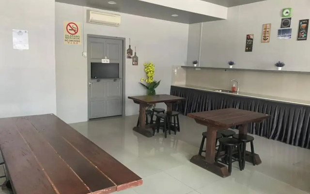 OYO 90849 Hotel Hanarilla