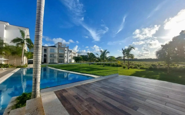 Relax Apto Pool And Golf View in Cana Pearl