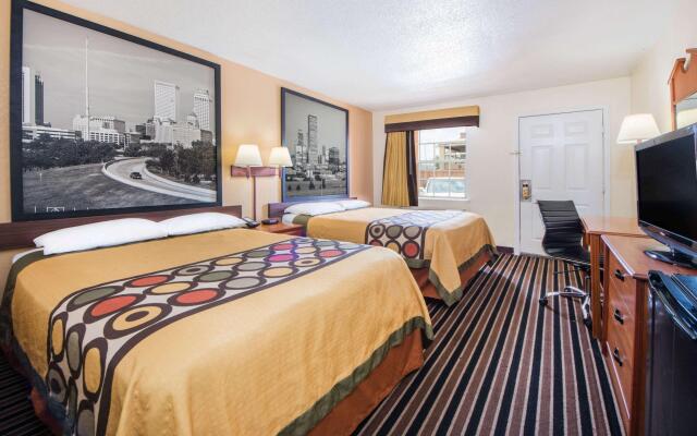 Super 8 by Wyndham Tulsa/Arpt/St Fairgrounds