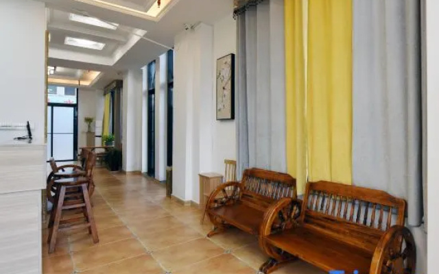Taicang Your Crown Trip Inn