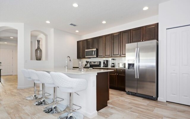 ACO PREMIUM – 6 bd with pool (1736)