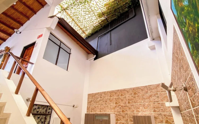 Hostal CaliView Inn