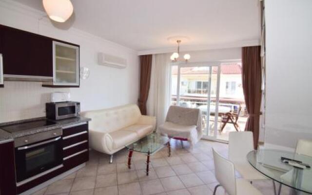 Sunset Beach Club Aqualettings Lighthouse 33