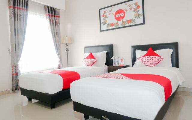 Hasanah Guest House Syariah De Saphire by OYO Rooms