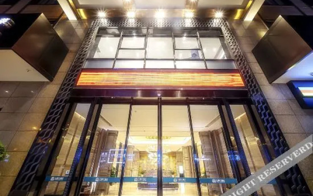 Luckyever Grand Hotel (Danzhou Summer Square)