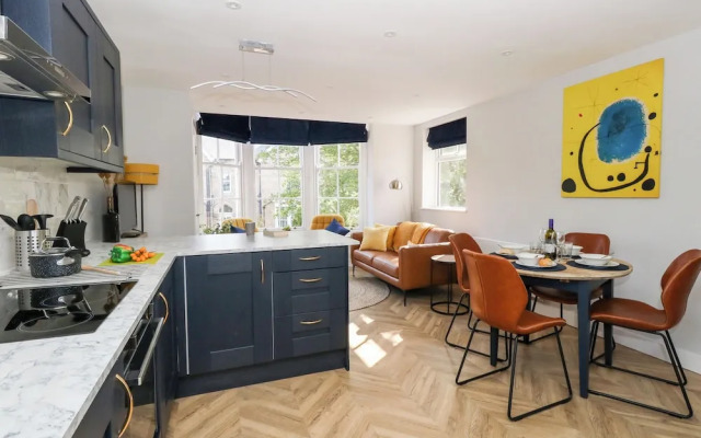 Flat 6, Thornlow Heights