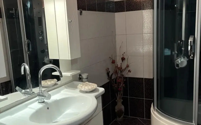 Hotel Biraci