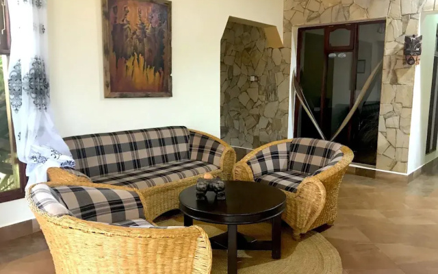 Enyati Lodge