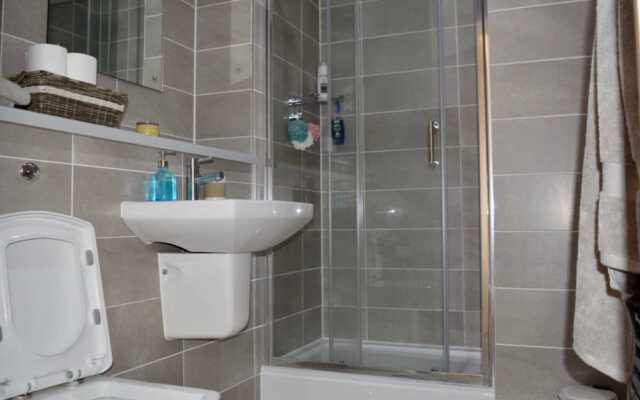 Modern Studio Apartment in Media City