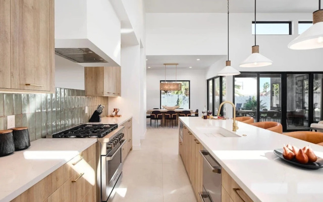 Luxe - Solstice Retreat - Heated Pools - 2 Homes