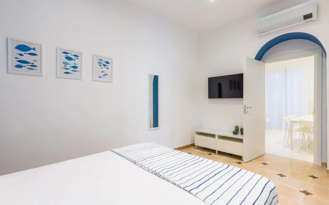 White Blue Apartment at Sanit by Wonderful Italy