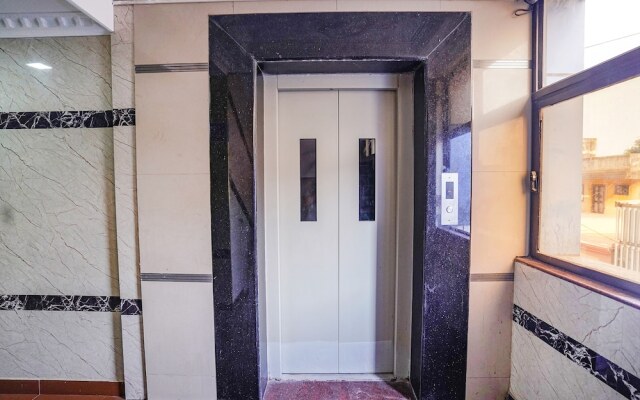 Fabexpress Le Royal Inn