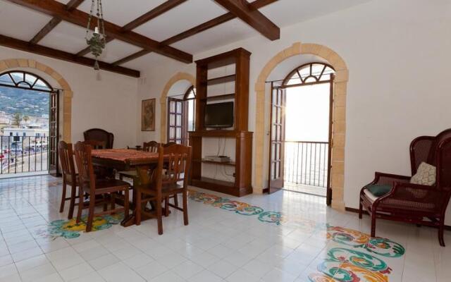 Cefalu Flats