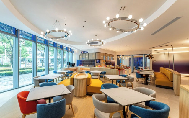 Holiday Inn Express Shanghai Hongqiao CBD by IHG