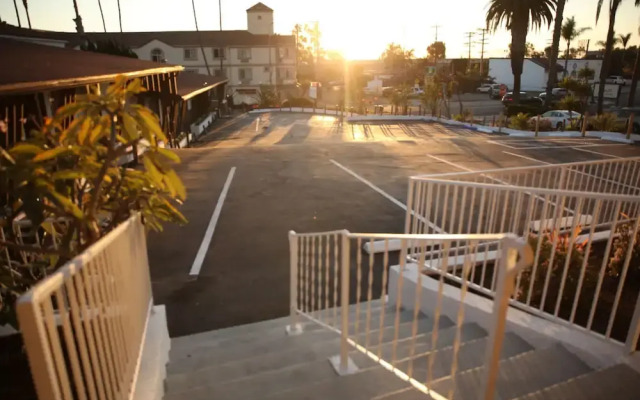 West Coast Surf and Stay