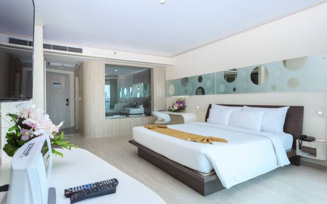 The Pattaya Discovery Beach Hotel Pattaya