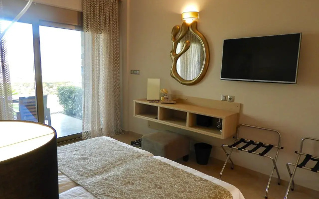 Royalty Suites